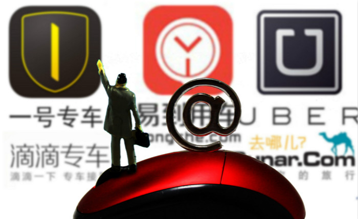 年初還在補貼“打車”，歲末已迎“專車”進化 